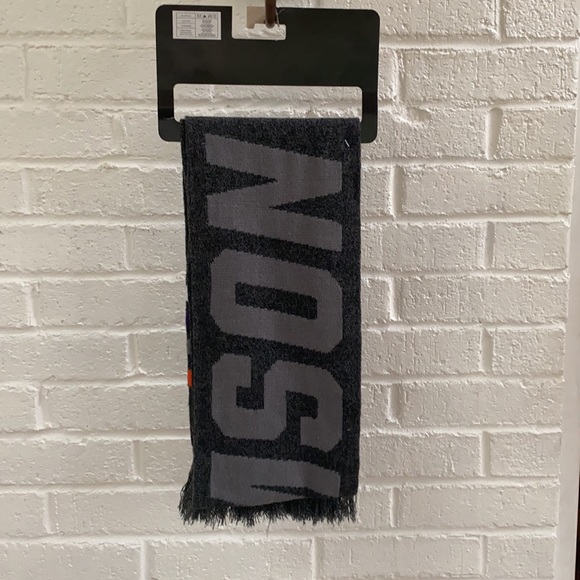 🆕Clemson Scarf - Picture 3 of 6